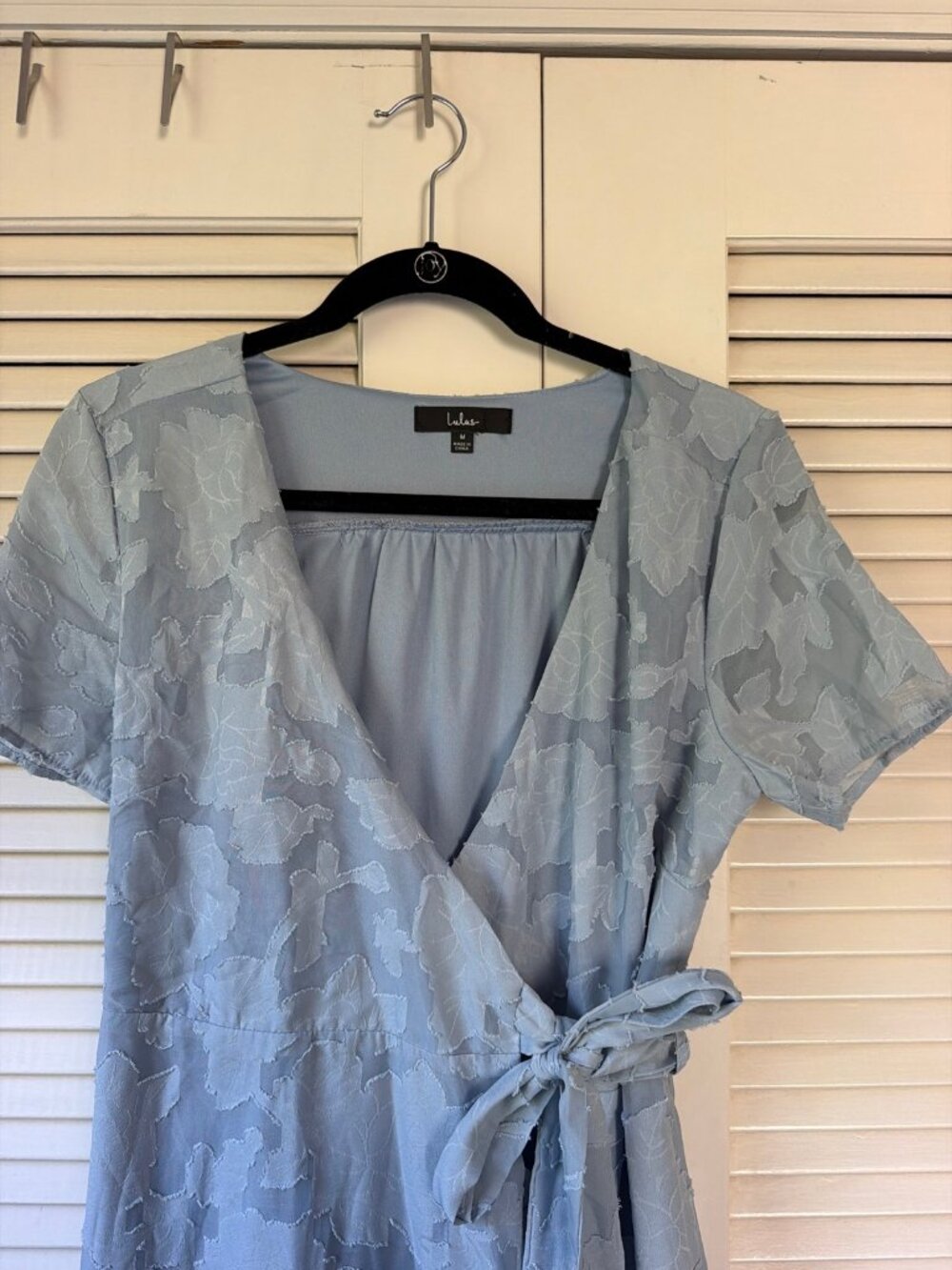 Lulus Light Blue Floral Wrap Midi Dress — Size Medium, Tie Waist, Never Worn